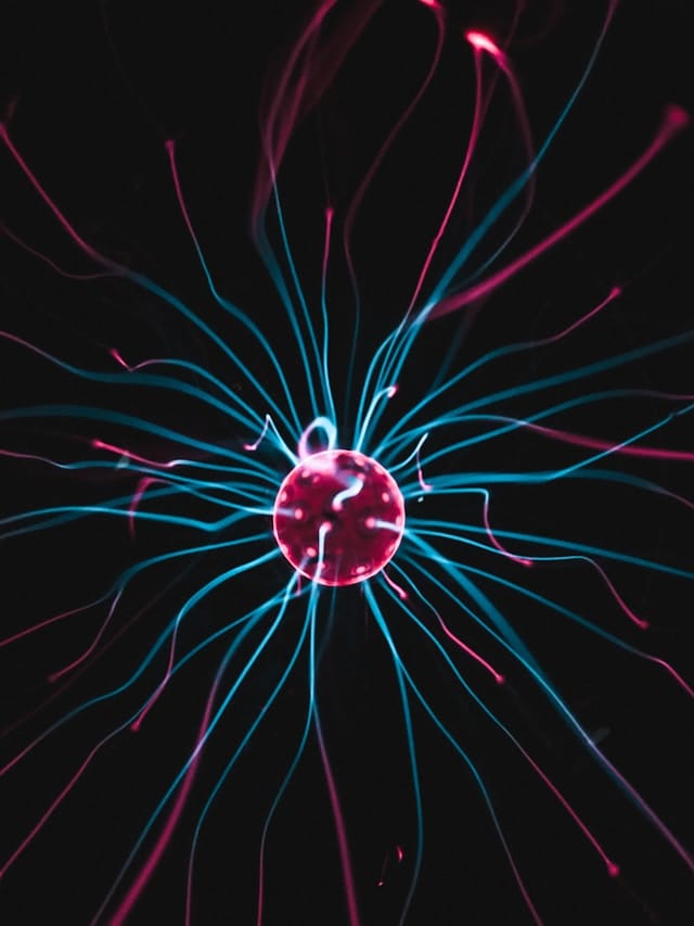 Why Big Things Don't Act Weird: How Quantum Entanglement Explains Our Normal World